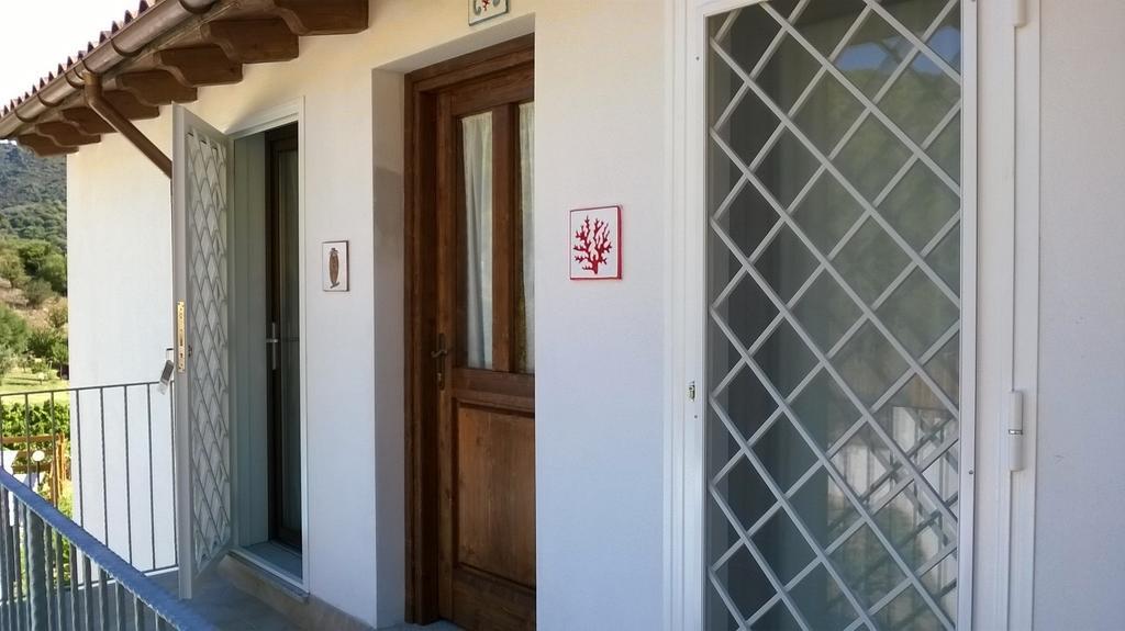 B&B Il Mirto Di Paola Torpè Exteriör bild