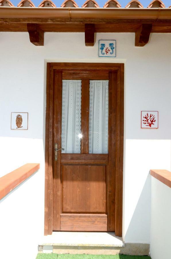 B&B Il Mirto Di Paola Torpè Exteriör bild
