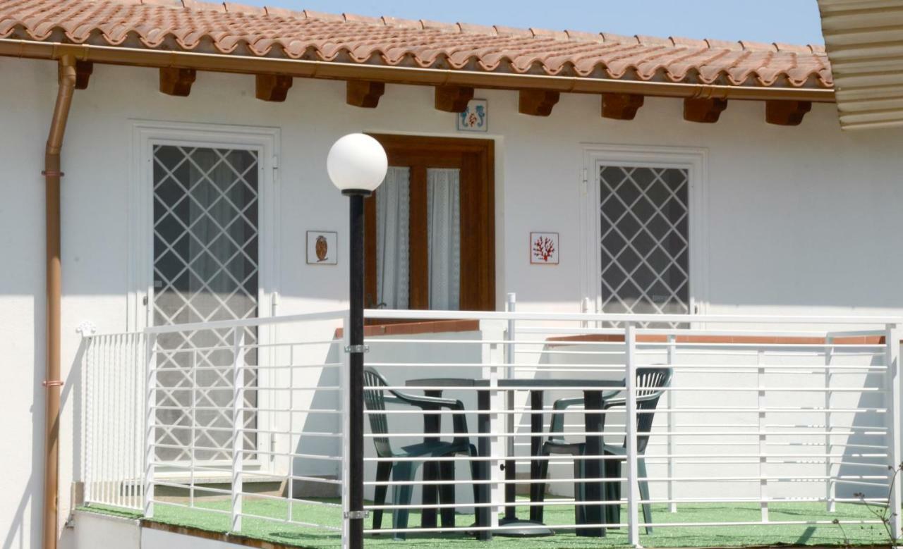 B&B Il Mirto Di Paola Torpè Exteriör bild